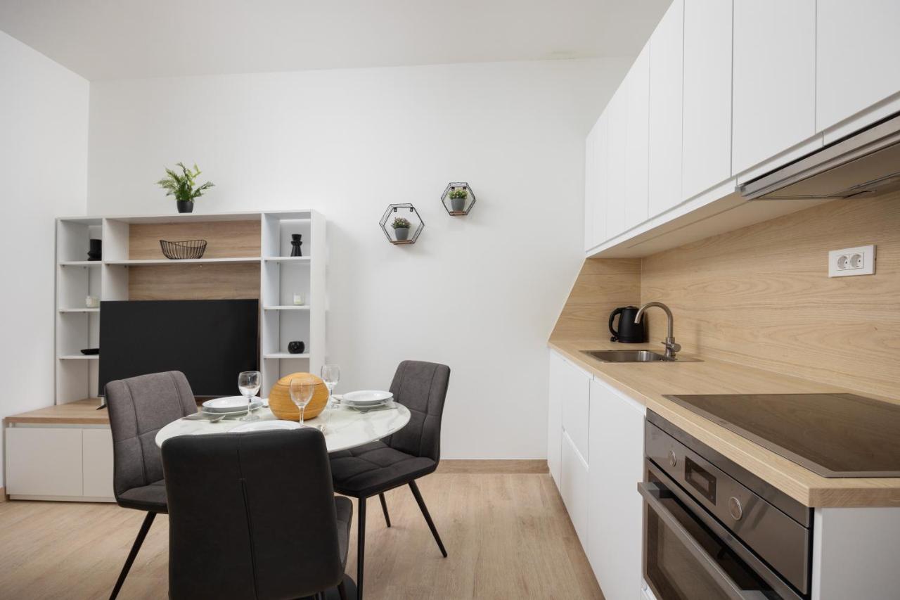 Apartment Oliva Apartments: Family-friendly With Sea View And Pool