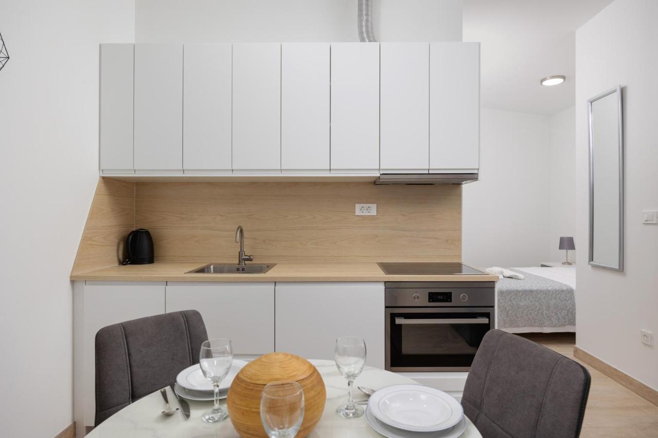 Apartment Oliva Apartments: Family-friendly With Sea View And Pool