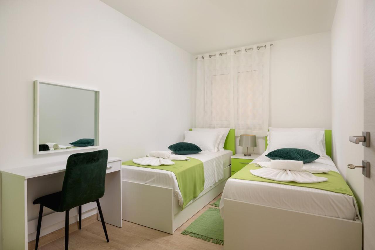 Oliva Apartments: Family-friendly With Sea View And Pool * Podstrana