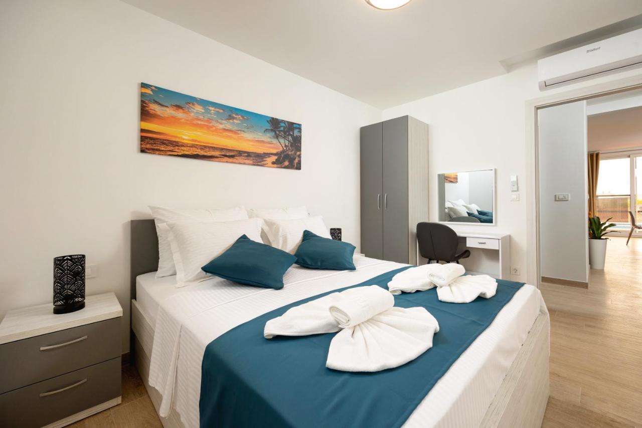 Oliva Apartments: Family-friendly With Sea View And Pool Podstrana