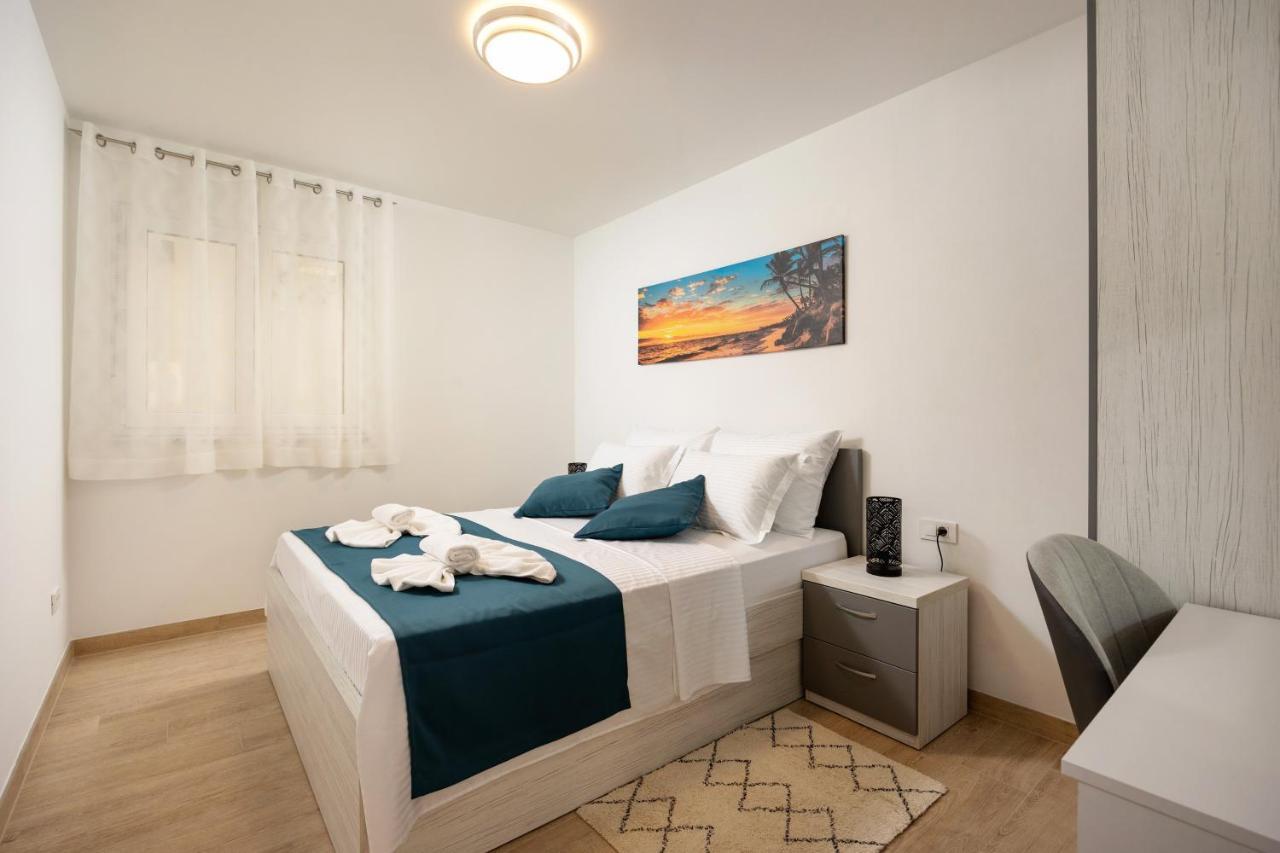 Apartment Oliva Apartments: Family-friendly With Sea View And Pool Podstrana