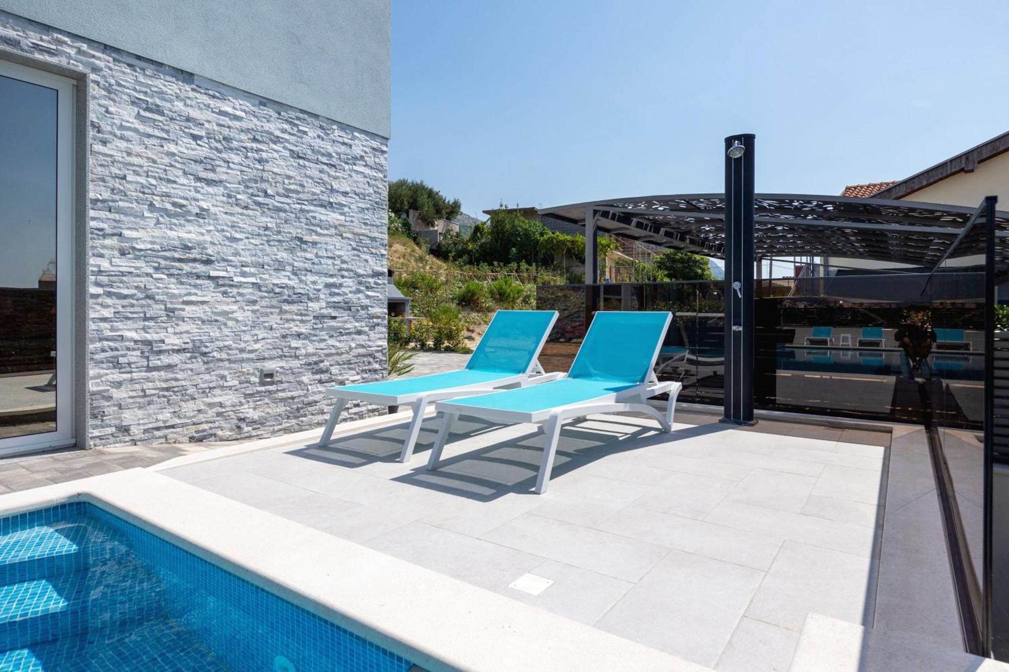 Oliva Apartments: Family-friendly With Sea View And Pool Apartment